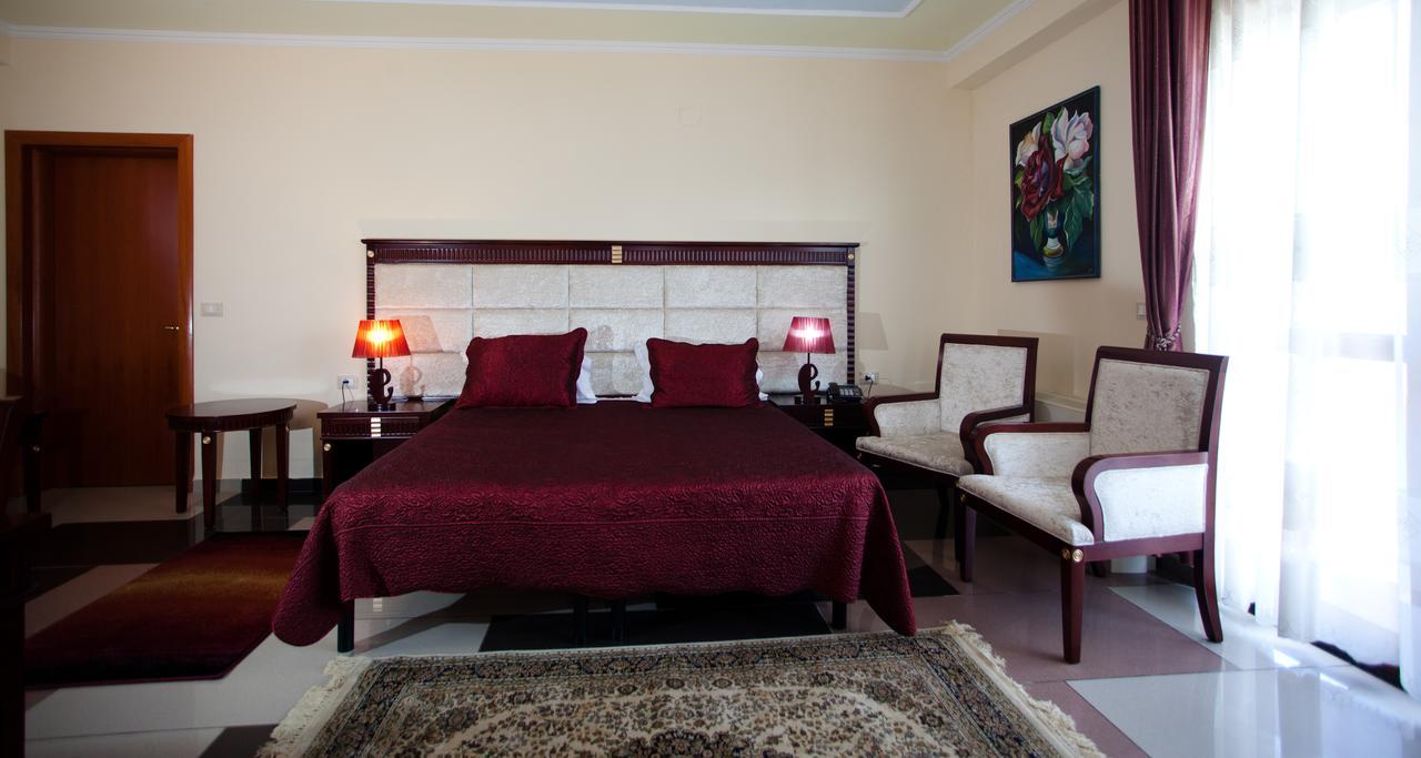 Orchidea Hotel Tirana Exteriör bild