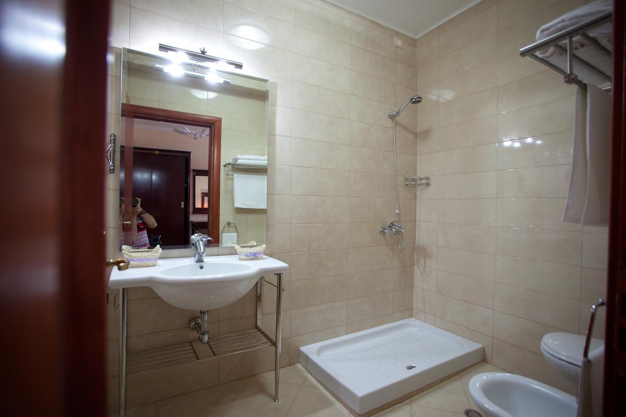Orchidea Hotel Tirana Exteriör bild